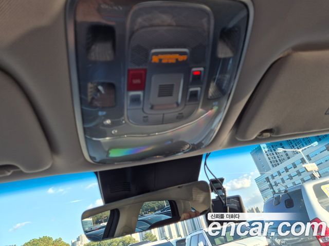 Genesis GV70 2023 — photo 17