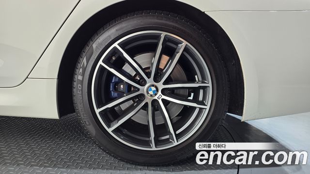BMW 5-Series 2021 — photo 7