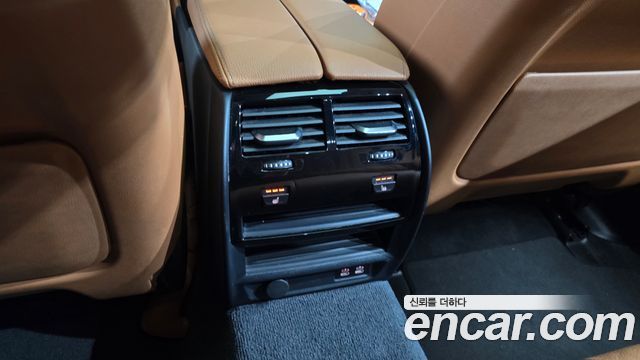 BMW 5-Series 2021 — photo 34