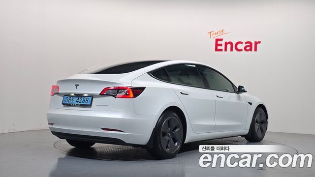 Tesla Model 3 2022 — photo 2