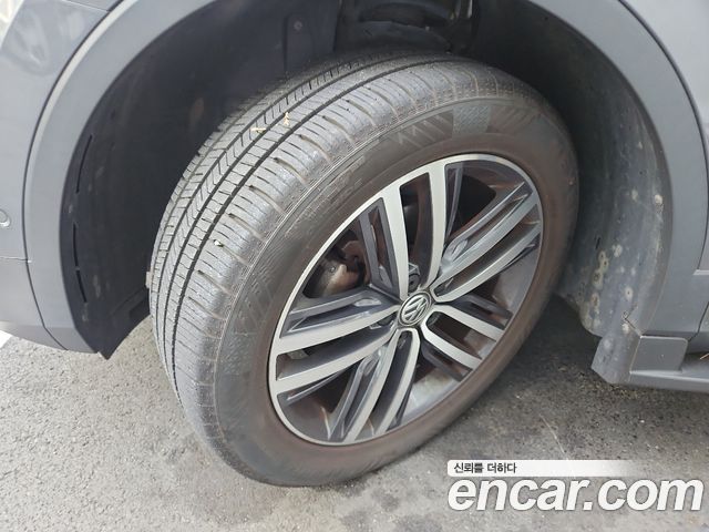 Volkswagen Tiguan 2020 — photo 6