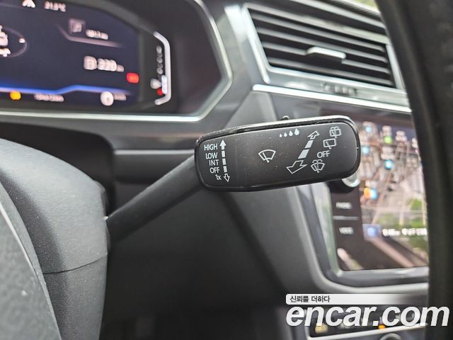 Volkswagen Tiguan 2020 — photo 11