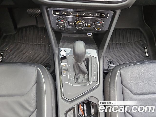 Volkswagen Tiguan 2020 — photo 15