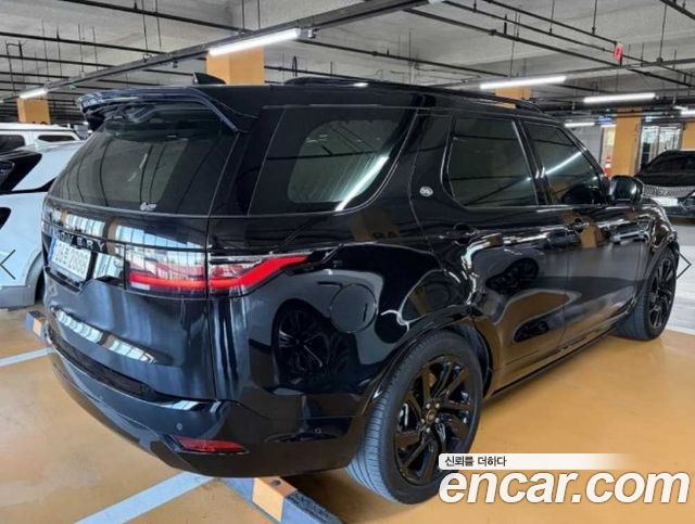 Land Rover Discovery 2023 — photo 5