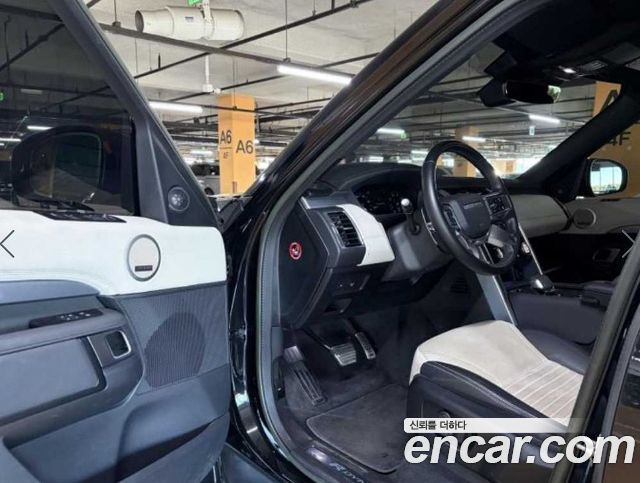 Land Rover Discovery 2023 — photo 7
