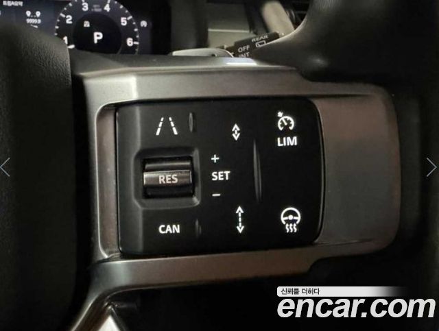 Land Rover Discovery 2023 — photo 10