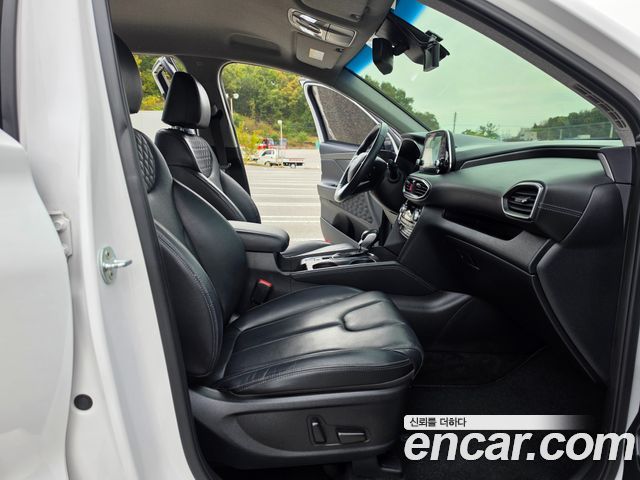 Hyundai Santafe 2019 — photo 11