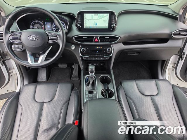 Hyundai Santafe 2019 — photo 14
