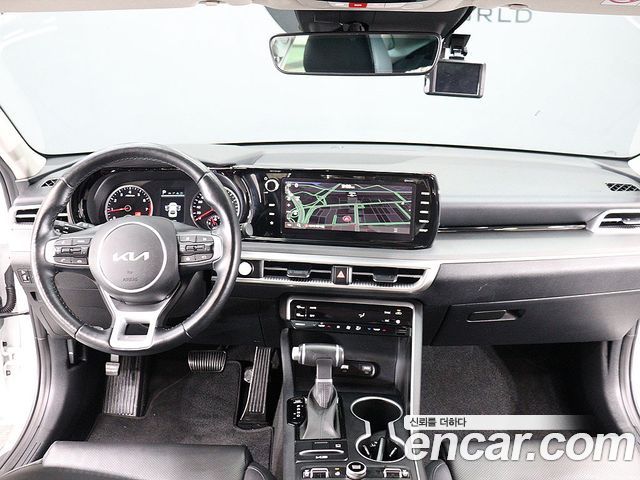 Kia K5 2023 — photo 14