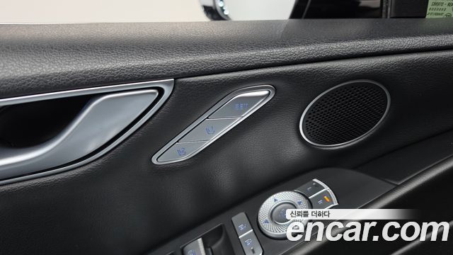 Genesis G80 2023 — photo 28