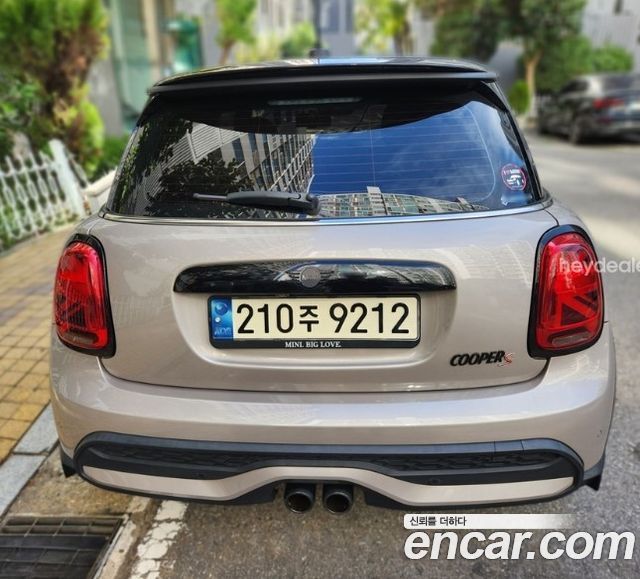 Mini Cooper 2022 — photo 2