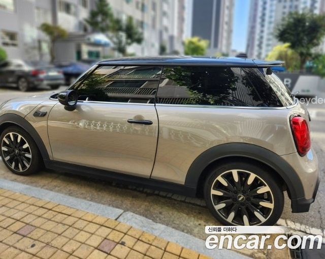 Mini Cooper 2022 — photo 3