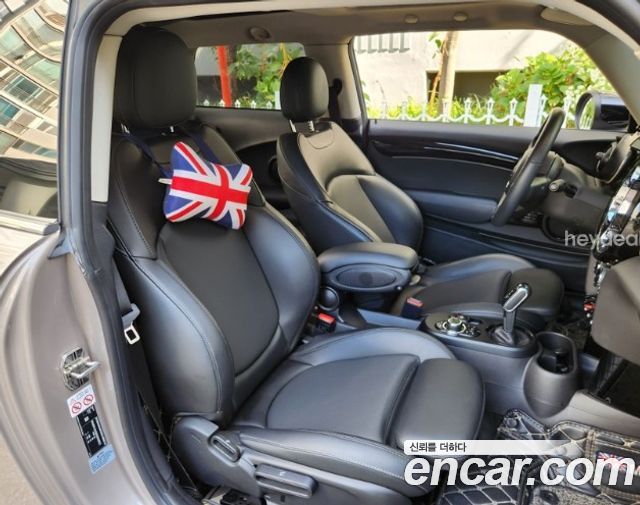 Mini Cooper 2022 — photo 4