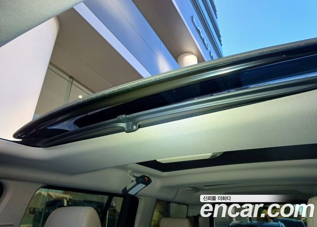 Land Rover Discovery 2016 — photo 6