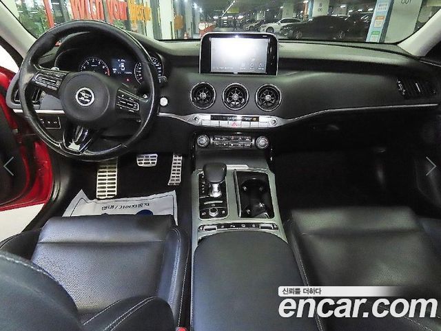 Kia Stinger 2018 — photo 10