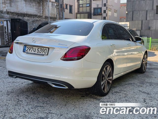Mercedes-Benz C-Class 2020 — photo 2