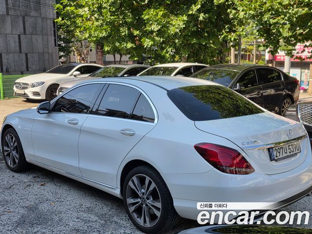 Mercedes-Benz C-Class 2020 — photo 4