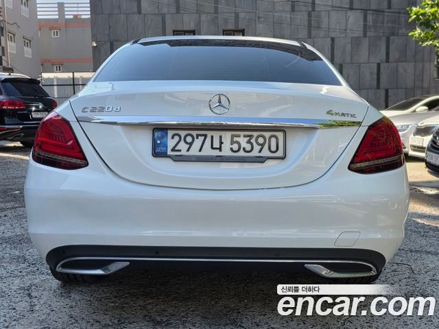 Mercedes-Benz C-Class 2020 — photo 6