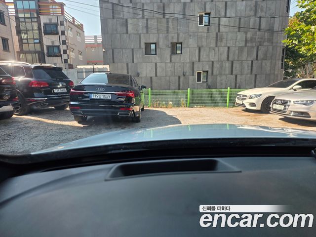 Mercedes-Benz C-Class 2020 — photo 11