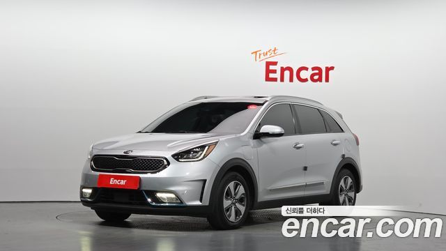 Kia Niro 2018 — photo 1