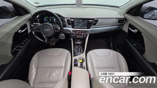 Kia Niro 2018 — photo 10