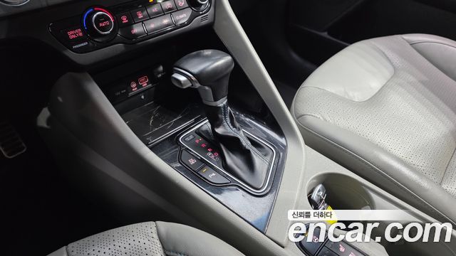 Kia Niro 2018 — photo 12