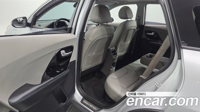 Kia Niro 2018 — photo 17