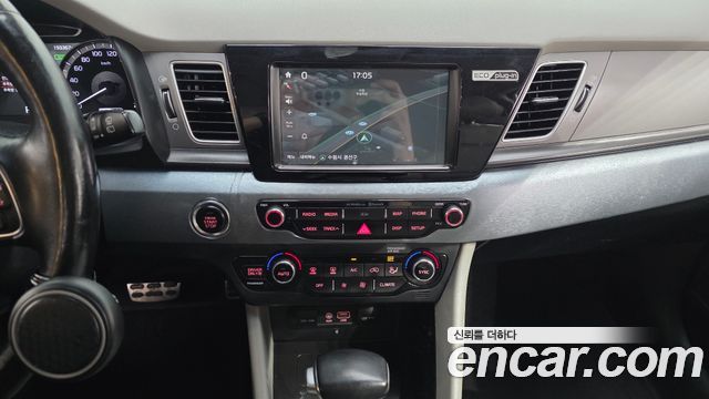 Kia Niro 2018 — photo 19