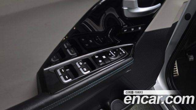 Kia Niro 2018 — photo 26