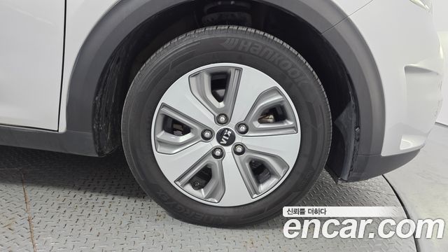 Kia Niro 2018 — photo 7