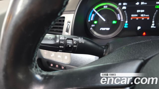 Kia Niro 2018 — photo 32