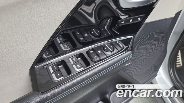 Kia Niro 2018 — photo 33