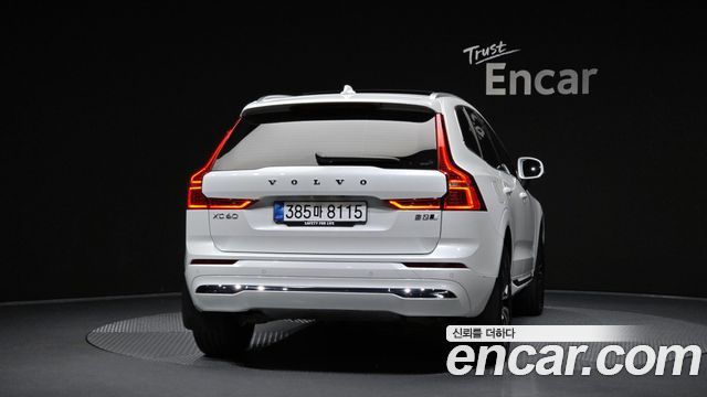 Volvo XC60 2025 — photo 4