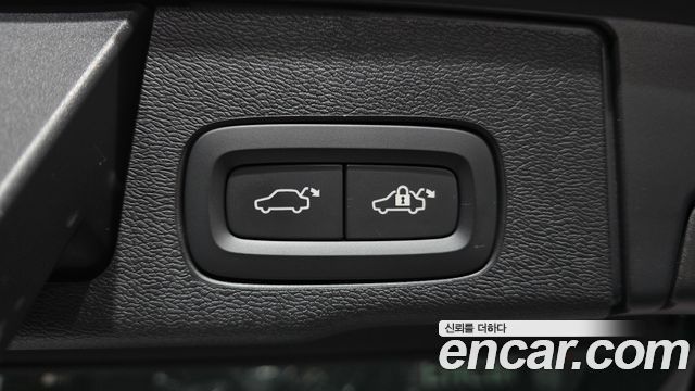 Volvo XC60 2025 — photo 26