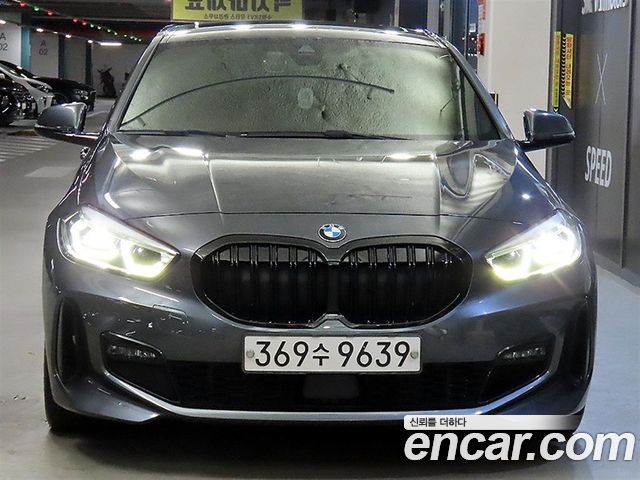 BMW 1-Series 2021 — photo 2