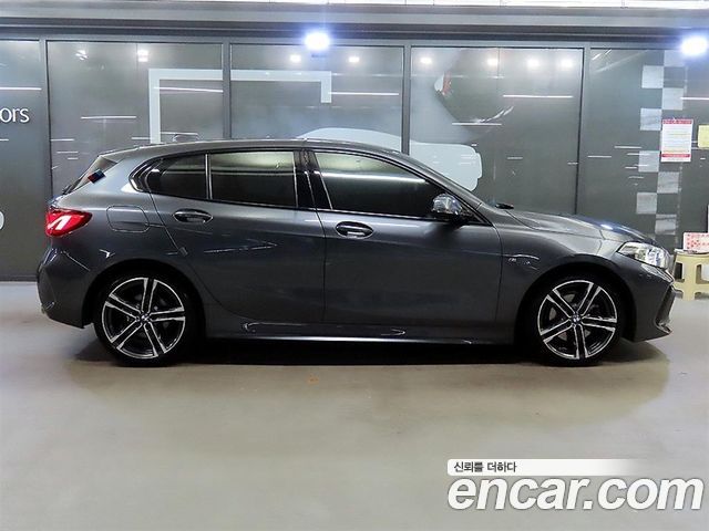 BMW 1-Series 2021 — photo 3