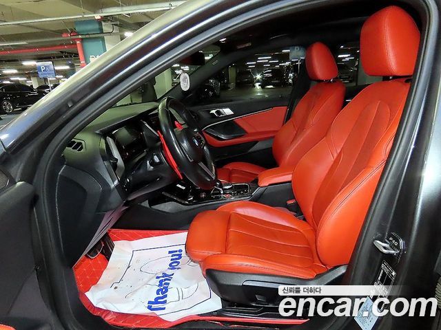 BMW 1-Series 2021 — photo 6