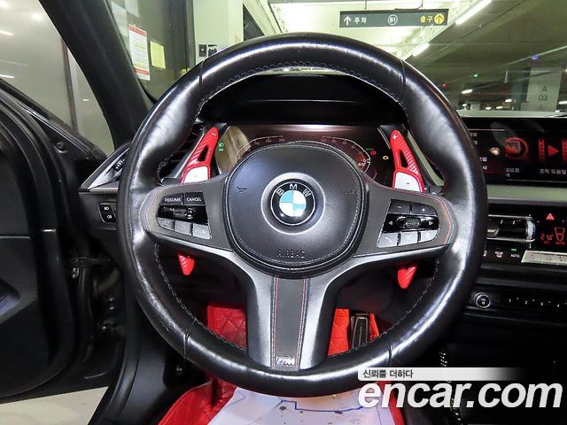 BMW 1-Series 2021 — photo 8