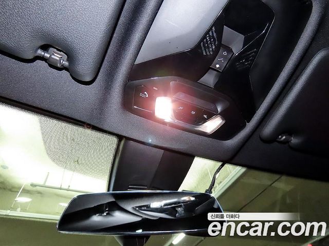 BMW 1-Series 2021 — photo 15