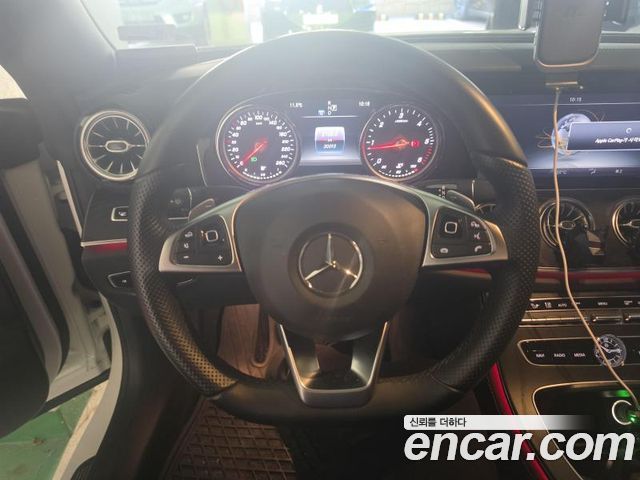 Mercedes-Benz E-Class 2018 — photo 10