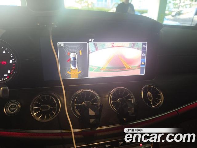 Mercedes-Benz E-Class 2018 — photo 14