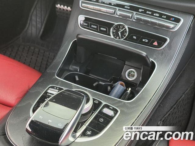 Mercedes-Benz E-Class 2018 — photo 15