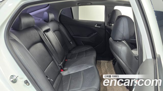 Kia K5 2014 — photo 17