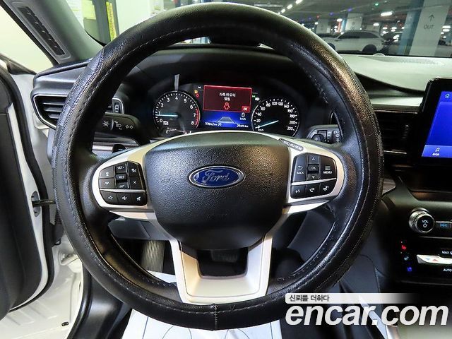 Ford Explorer 2020 — photo 8