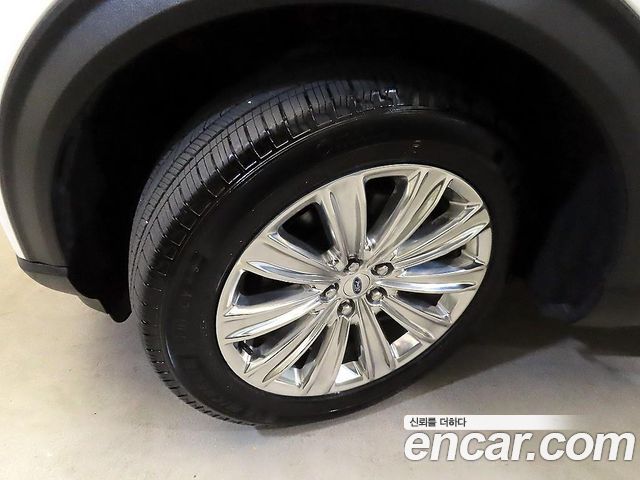 Ford Explorer 2020 — photo 20