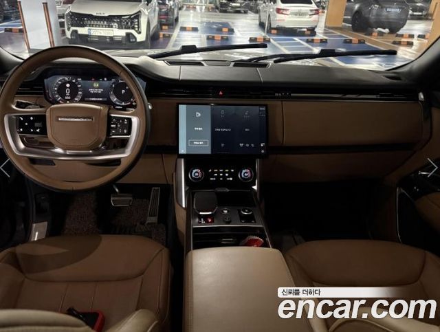 Land Rover Range Rover 2023 — photo 7