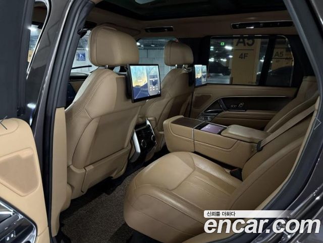 Land Rover Range Rover 2023 — photo 9