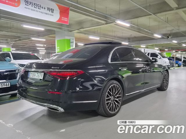 Mercedes-Benz S-Class 2023 — photo 2