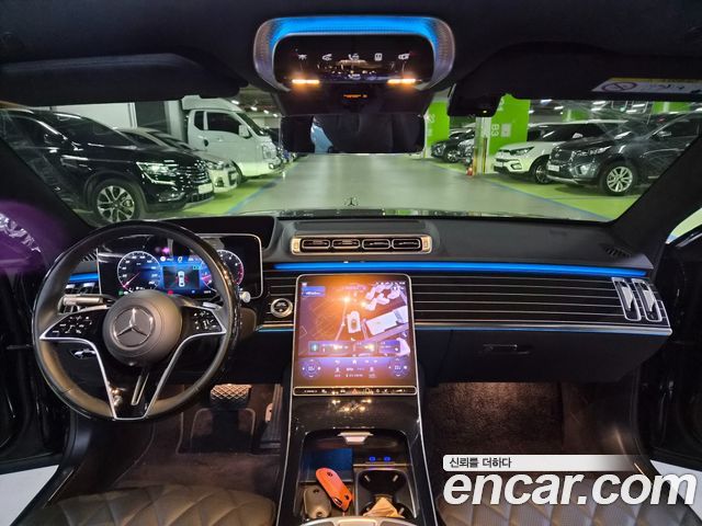 Mercedes-Benz S-Class 2023 — photo 8