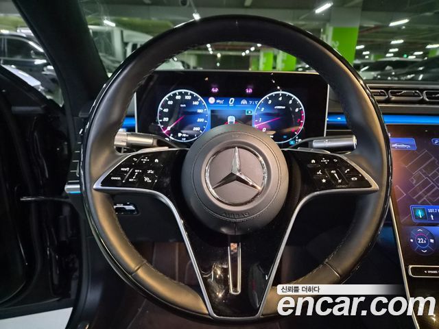 Mercedes-Benz S-Class 2023 — photo 9